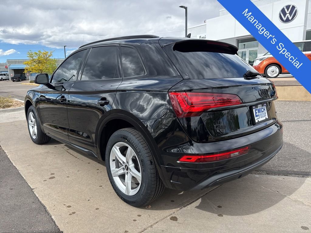 Used 2023 Audi Q5 2.0T Premium w/ Convenience Package AWD/4WD image 3