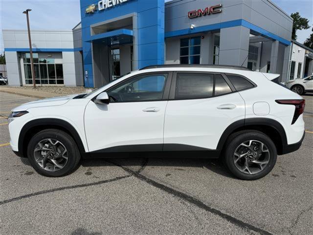 New 2025 Chevrolet Trax LT w/ Driver Confidence Package image 3