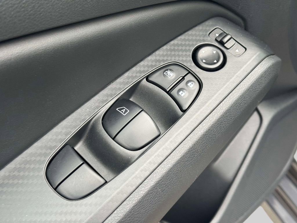 Used 2025 Nissan Altima 2.5 S image 16