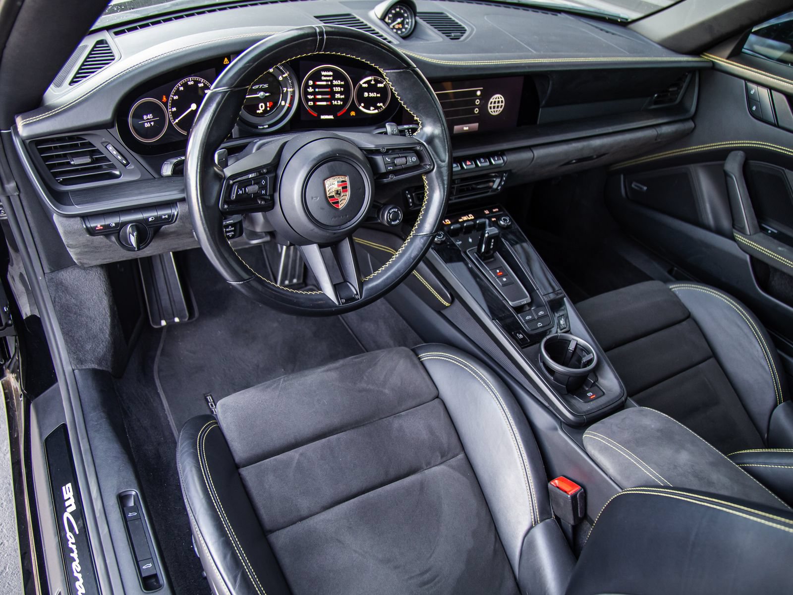 Certified 2023 Porsche 911 Carrera GTS RWD image 4