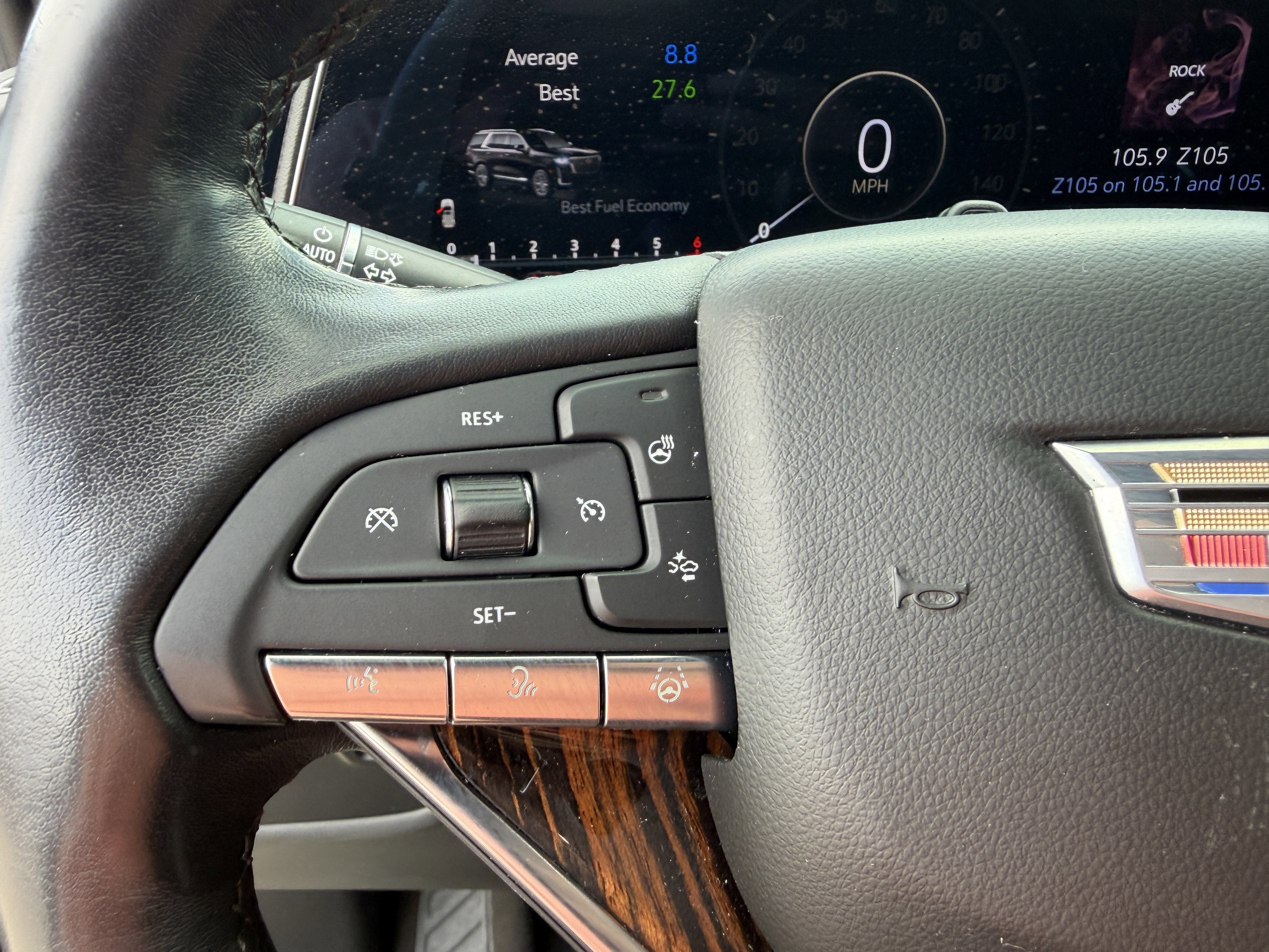 Used 2022 Cadillac Escalade Premium Luxury RWD image 28