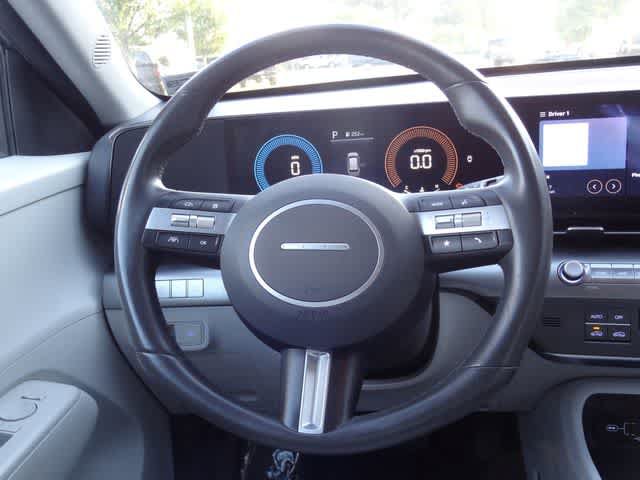 Used 2024 Hyundai Kona SEL AWD/4WD image 13