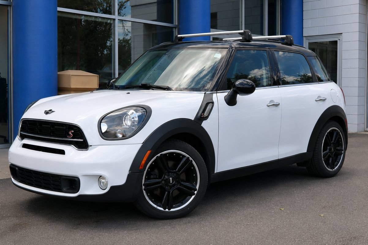 Used 2016 MINI Cooper Countryman S FWD image 1