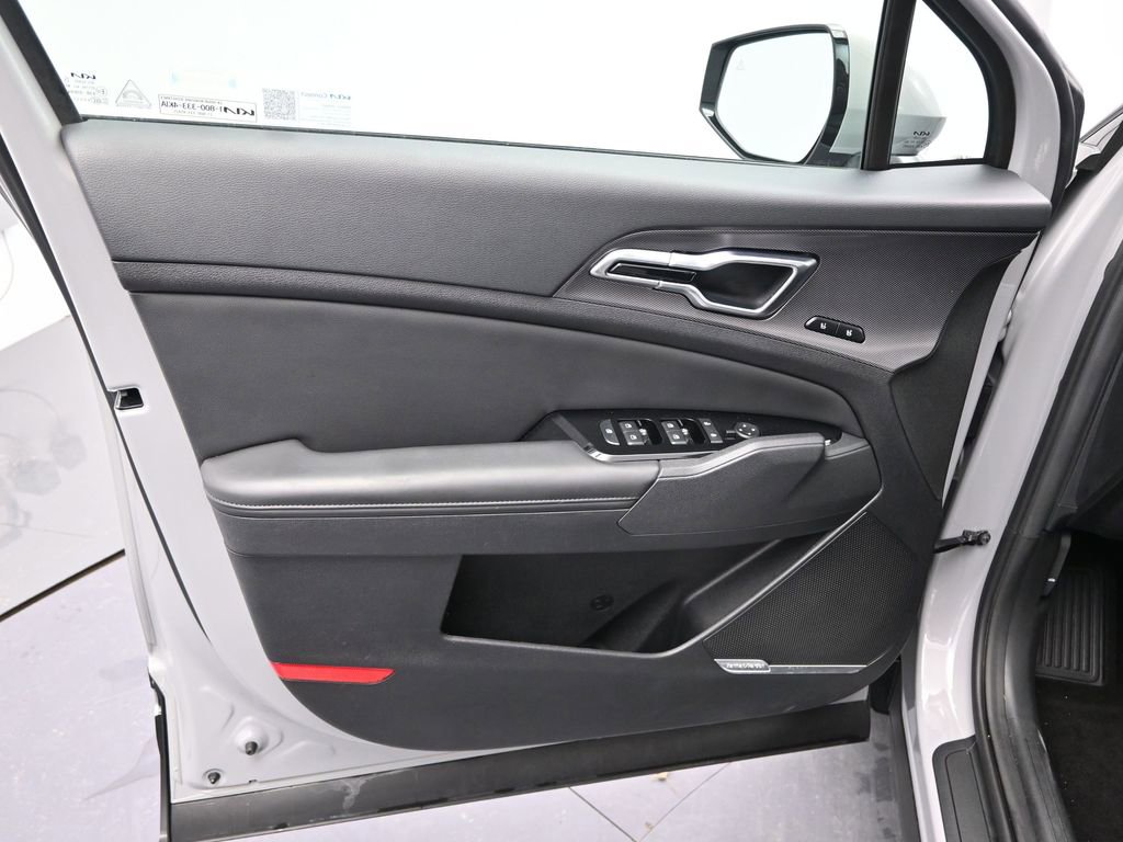 Used 2023 Kia Sportage SX image 18