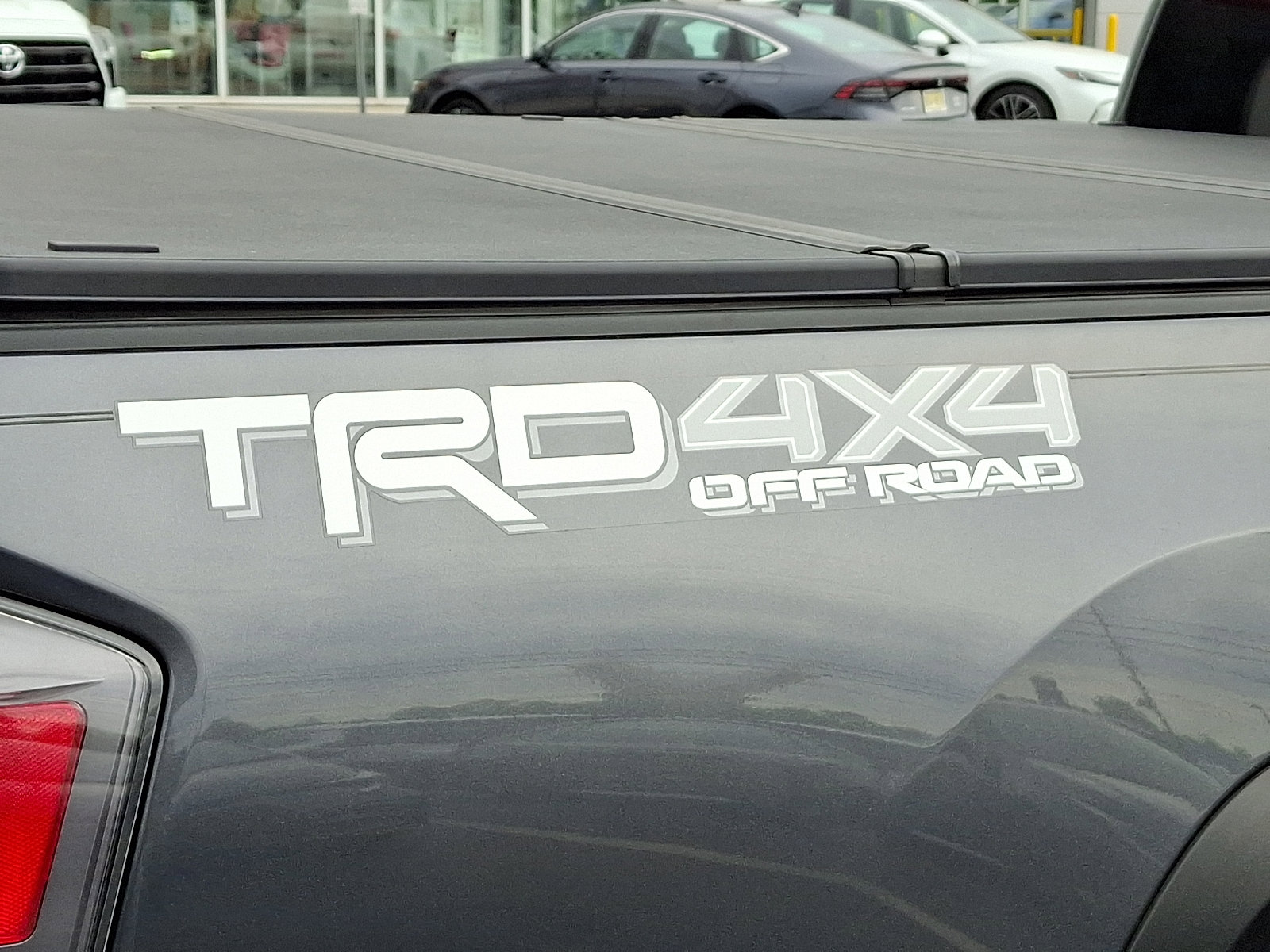 Used 2023 Toyota Tacoma TRD Off-Road w/ TRD Premium Off Road Package AWD/4WD image 33