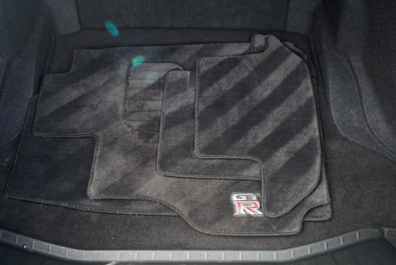 Used 2010 Nissan GT-R Premium image 54