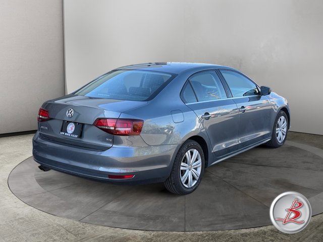 Used 2017 Volkswagen Jetta S image 4