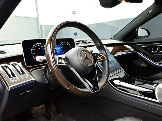 Used 2024 Mercedes-Benz S 580 4MATIC Sedan image 4