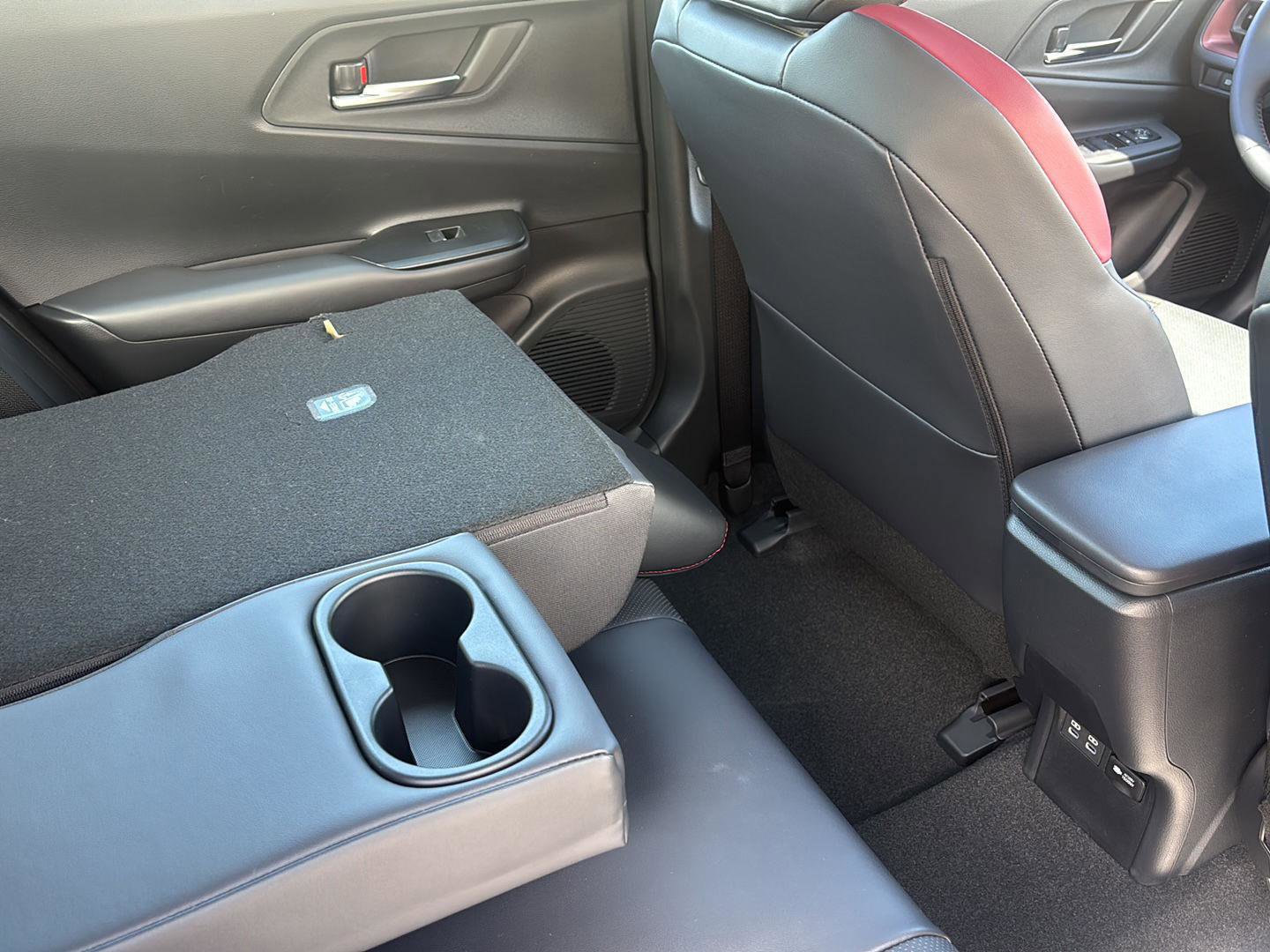 New 2026 Toyota Prius Plug-In Hybrid FWD image 19