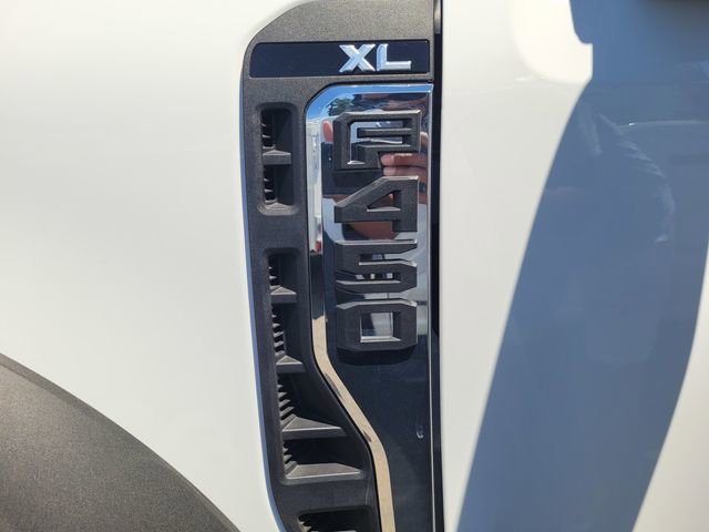 New 2024 Ford F450 XL w/ XL Chrome Package RWD image 5
