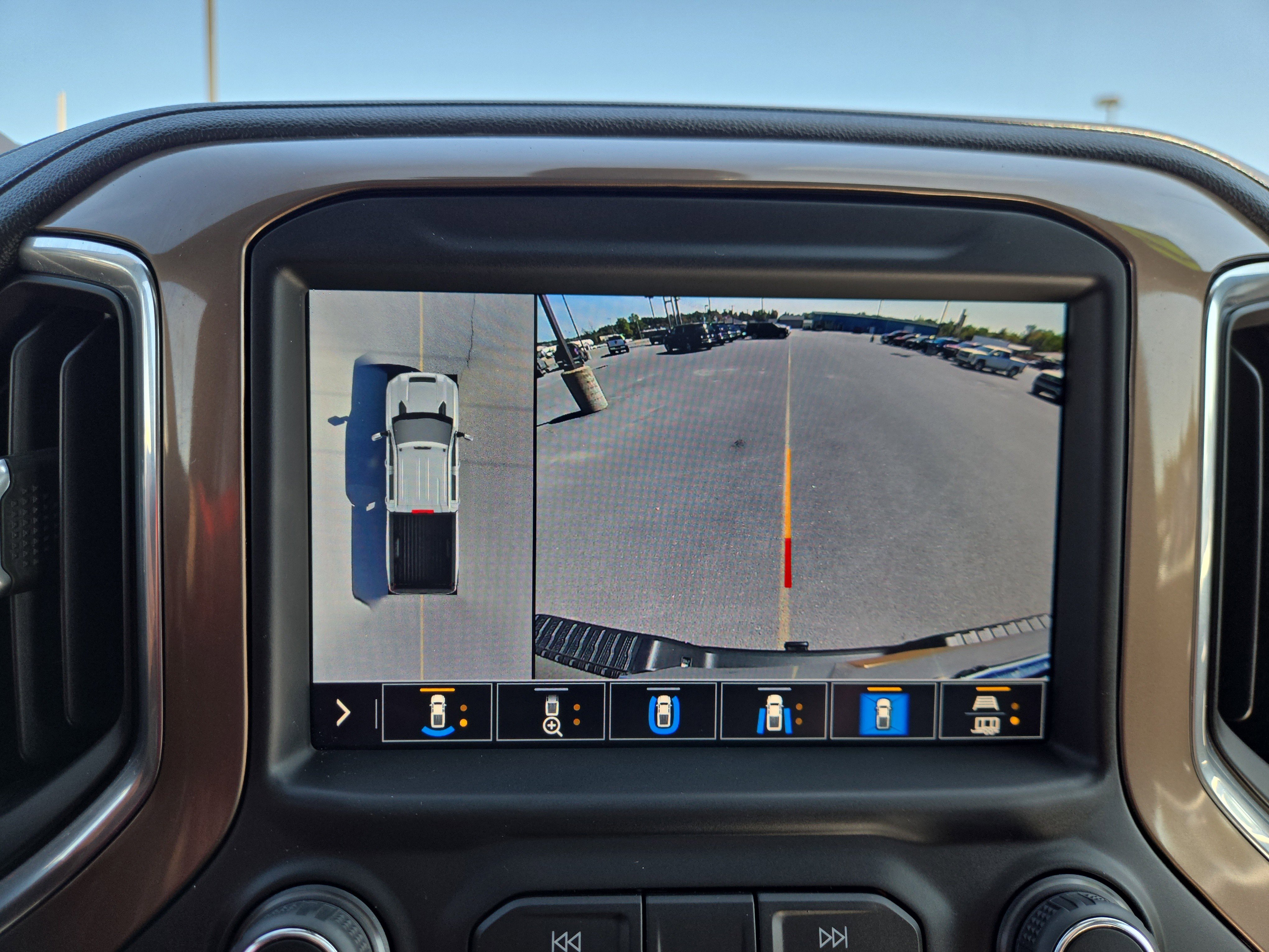 Used 2022 Chevrolet Silverado 2500 High Country w/ Z71 Off-Road Package image 26