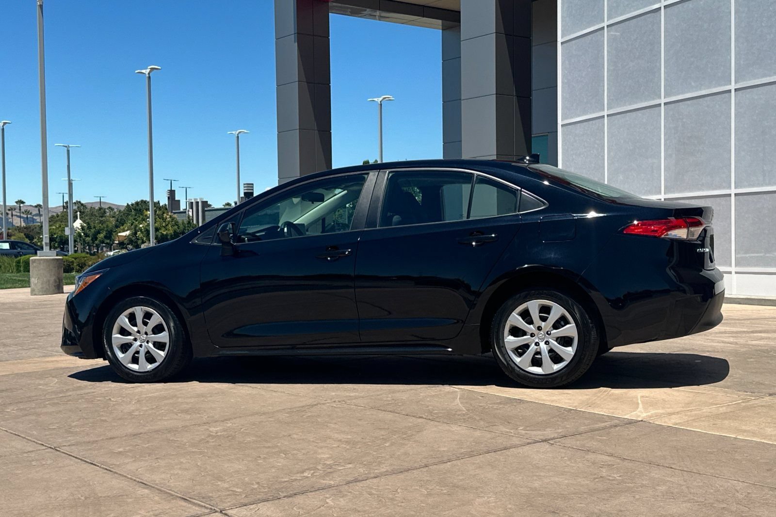 Certified 2024 Toyota Corolla LE FWD image 8