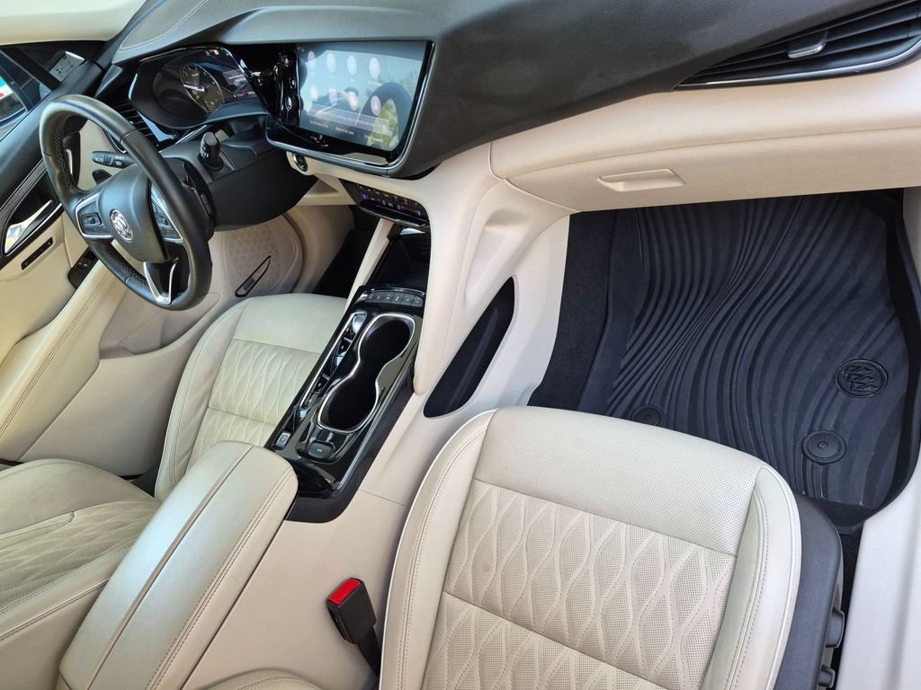 Used 2021 Buick Envision Avenir w/ Technology Package II AWD/4WD image 18