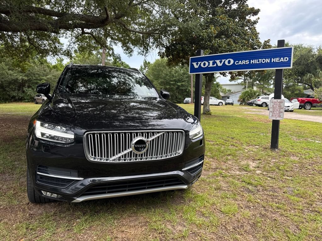 Used 2017 Volvo XC90 T6 Inscription w/ Vision Package AWD/4WD image 2