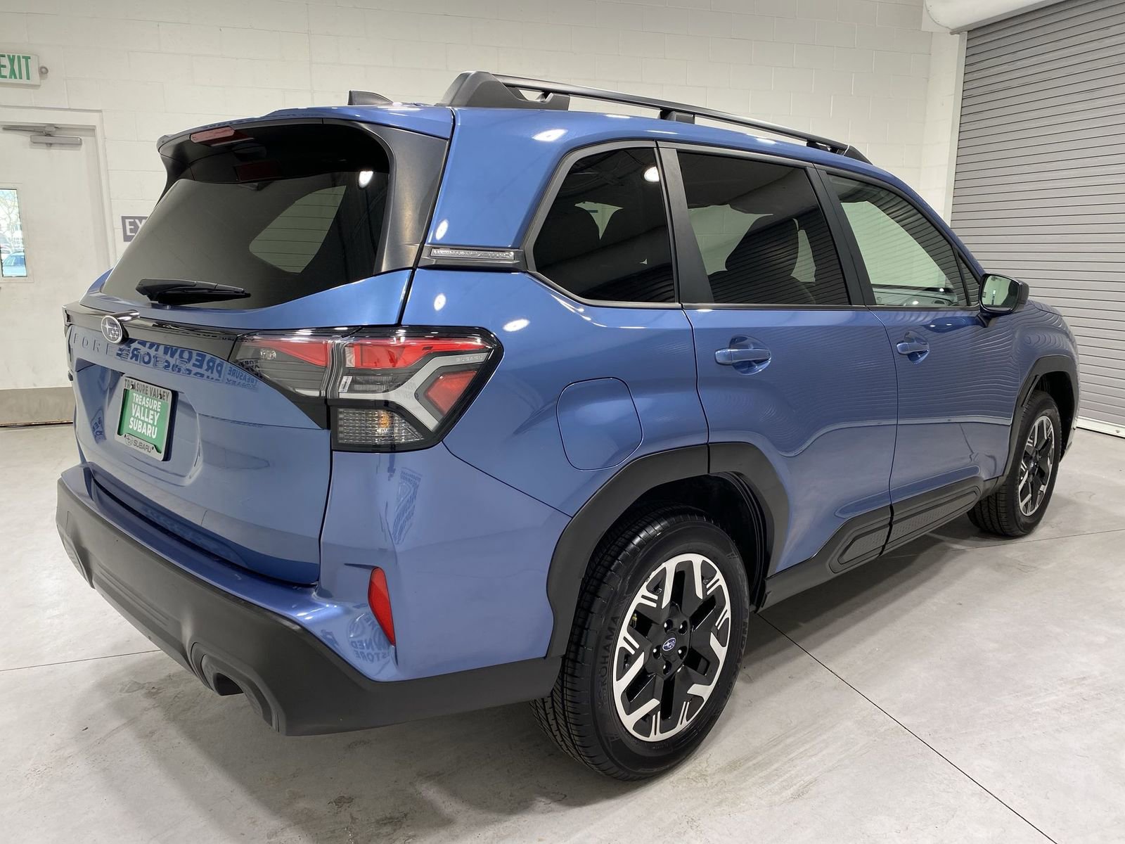 Certified 2025 Subaru Forester Premium AWD/4WD image 8