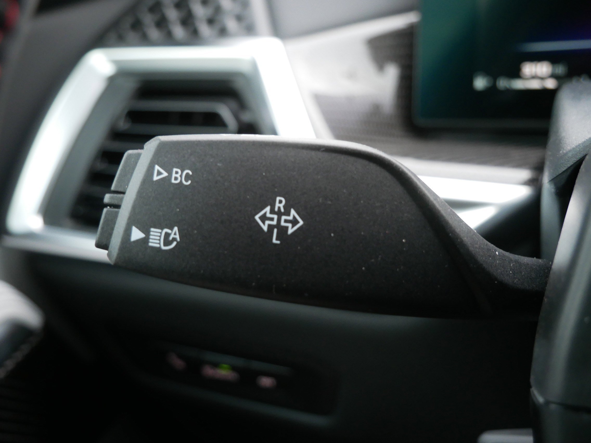 Certified 2025 BMW X6 M60i w/ Parking Assistance Package image 26