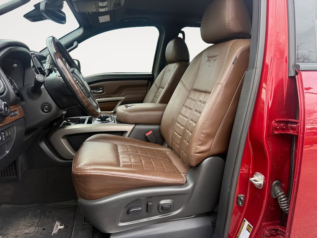 Used 2020 Nissan Titan Platinum Reserve w/ Moonroof Package image 9