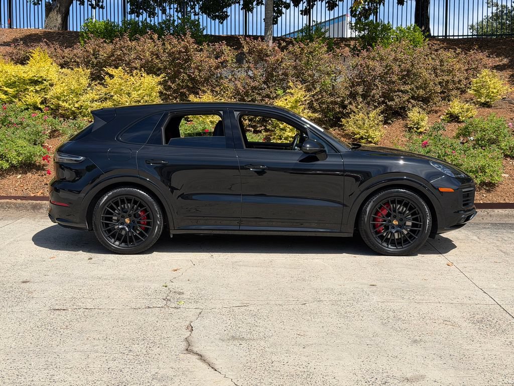 Used 2023 Porsche Cayenne GTS w/ Assistance Package AWD/4WD image 2