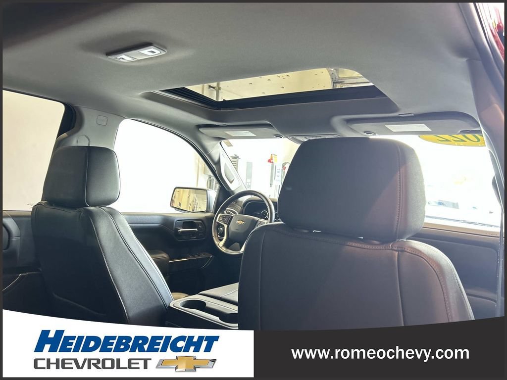 Certified 2022 Chevrolet Silverado 1500 LTZ AWD/4WD image 33