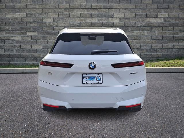 New 2026 BMW iX xDrive60 w/ Premium Package image 5