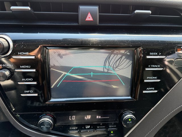 Used 2018 Toyota Camry SE w/ Moonroof Package FWD image 19