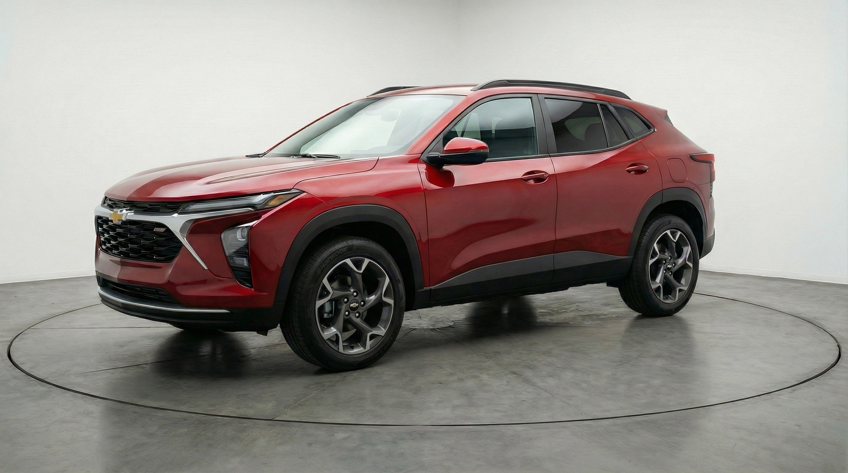 Used 2025 Chevrolet Trax LT image 3