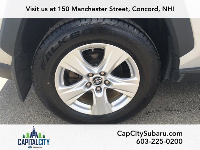 Used 2019 Toyota RAV4 LE w/ Carpet Mat Package AWD/4WD image 8