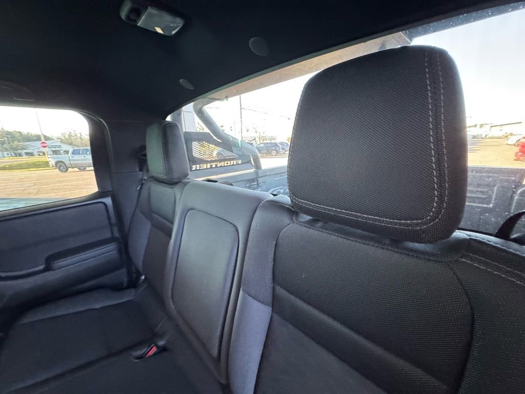 Used 2023 Nissan Frontier SV w/ Midnight Edition Package image 22