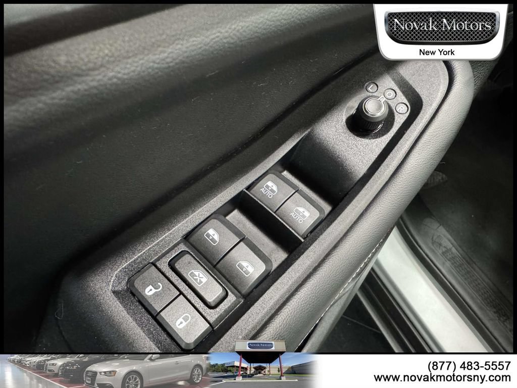 Used 2023 Jeep Grand Cherokee L Limited w/ Luxury Tech Group II AWD/4WD image 20