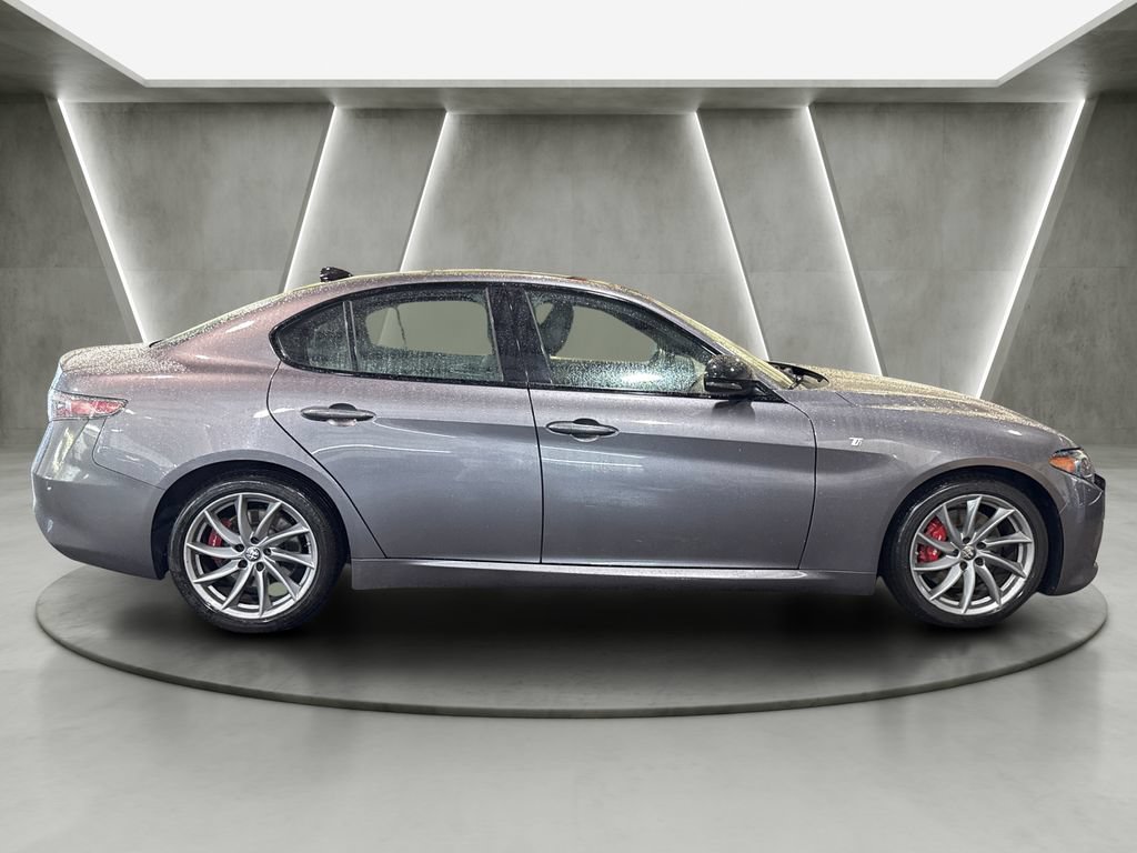 Used 2024 Alfa Romeo Giulia Ti RWD image 8