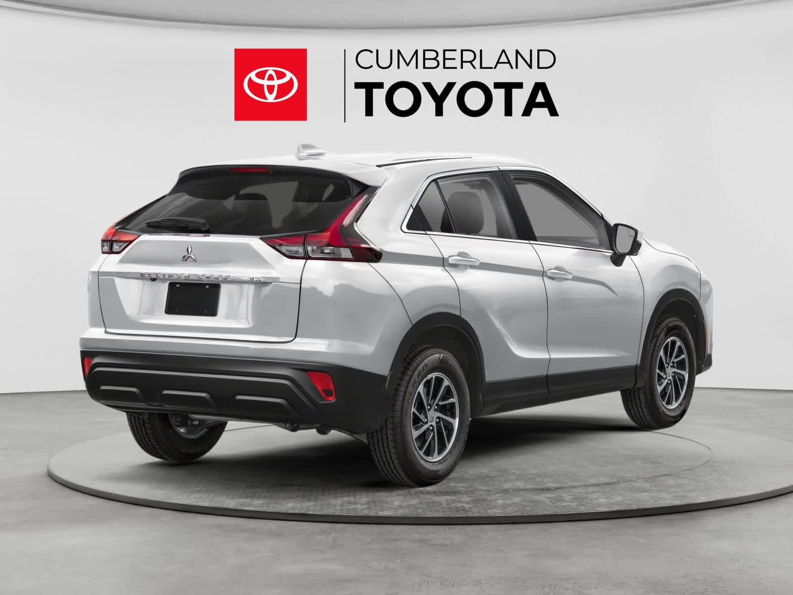 Used 2025 Mitsubishi Eclipse Cross ES AWD/4WD image 2