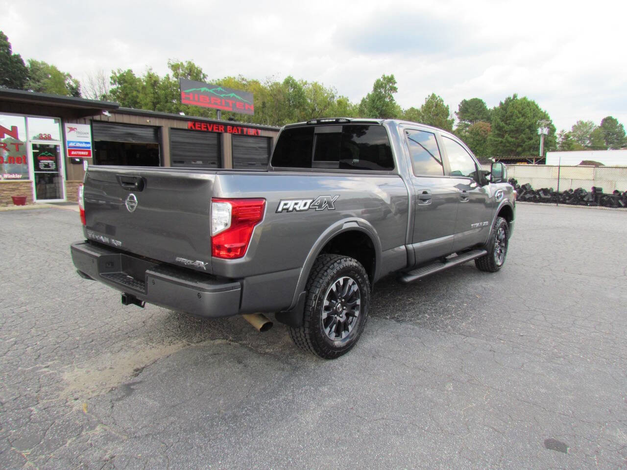 Used 2019 Nissan Titan PRO-4X w/ Pro-4x Convenience Package image 7