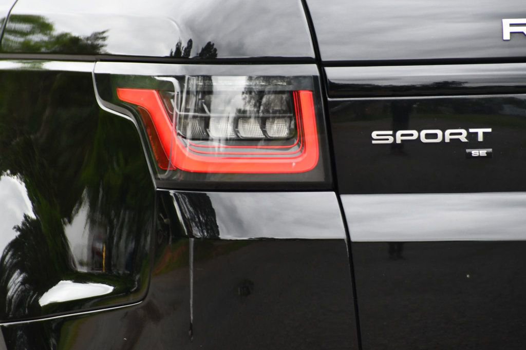 Used 2020 Land Rover Range Rover Sport SE image 11