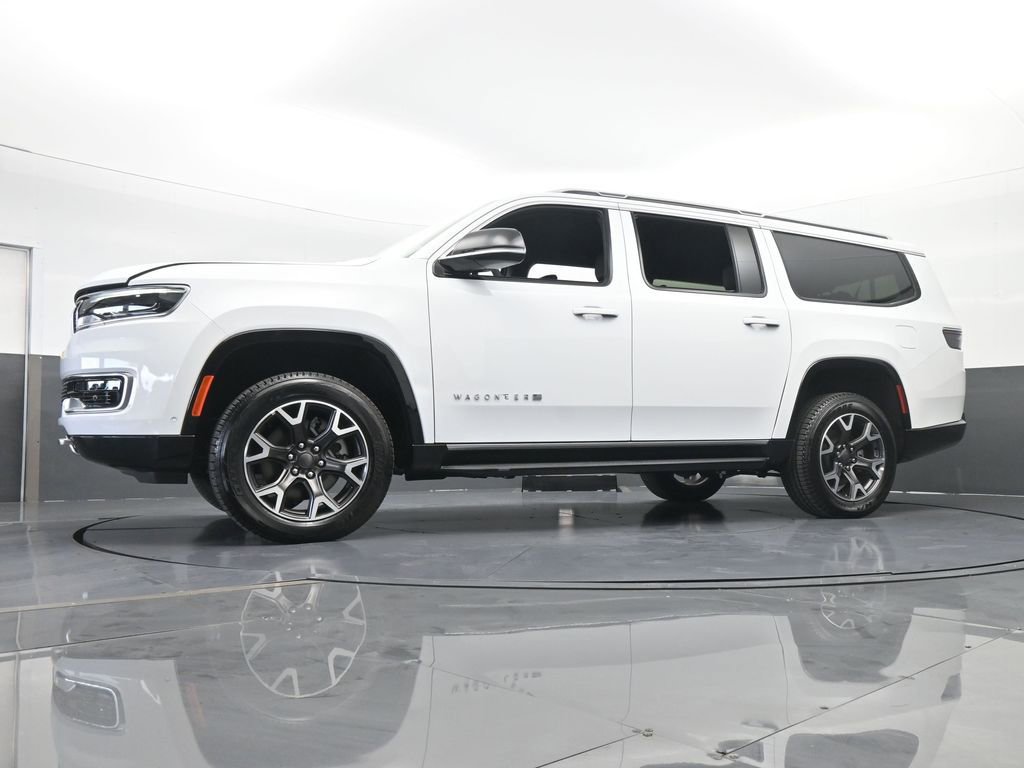 Used 2023 Jeep Wagoneer L Series III w/ Preferred Equipment Group image 62