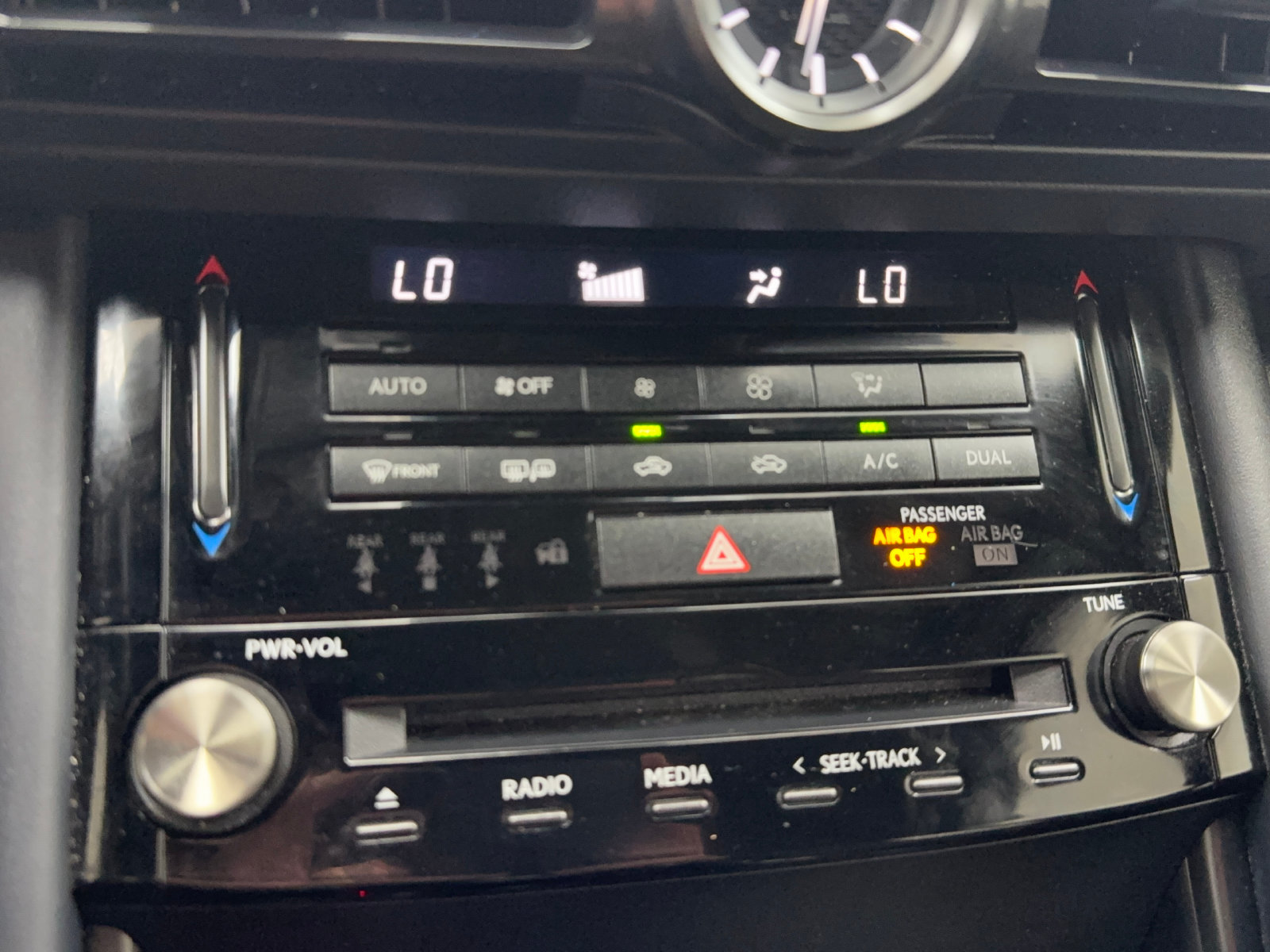 Used 2024 Lexus IS 300 w/ Comfort Package RWD image 18