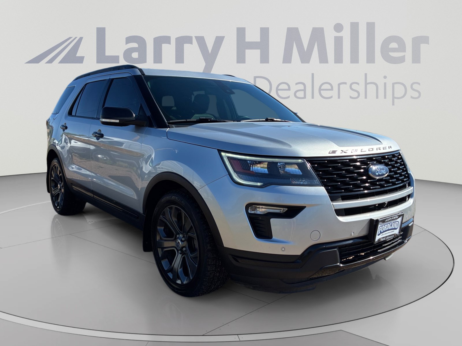 Used 2018 Ford Explorer Sport w/ Equipment Group 401A AWD/4WD image 7