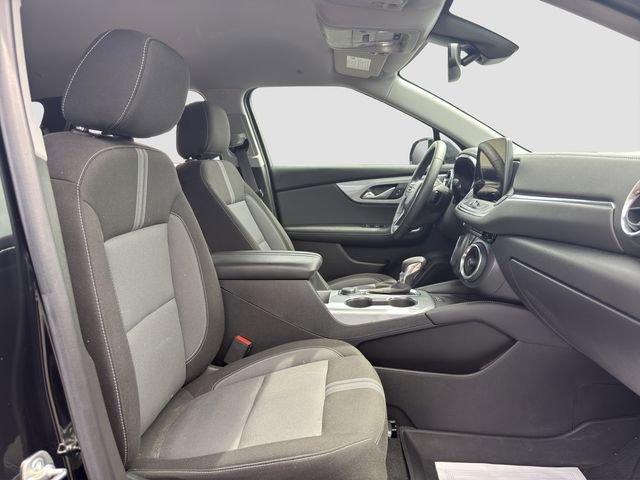 Used 2024 Chevrolet Blazer LT w/ Convenience Package FWD image 17