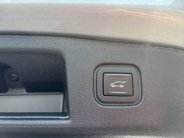 Used 2024 Chevrolet Blazer EV LT AWD/4WD image 17