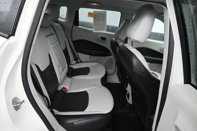 Used 2020 Jeep Compass Limited AWD/4WD image 7