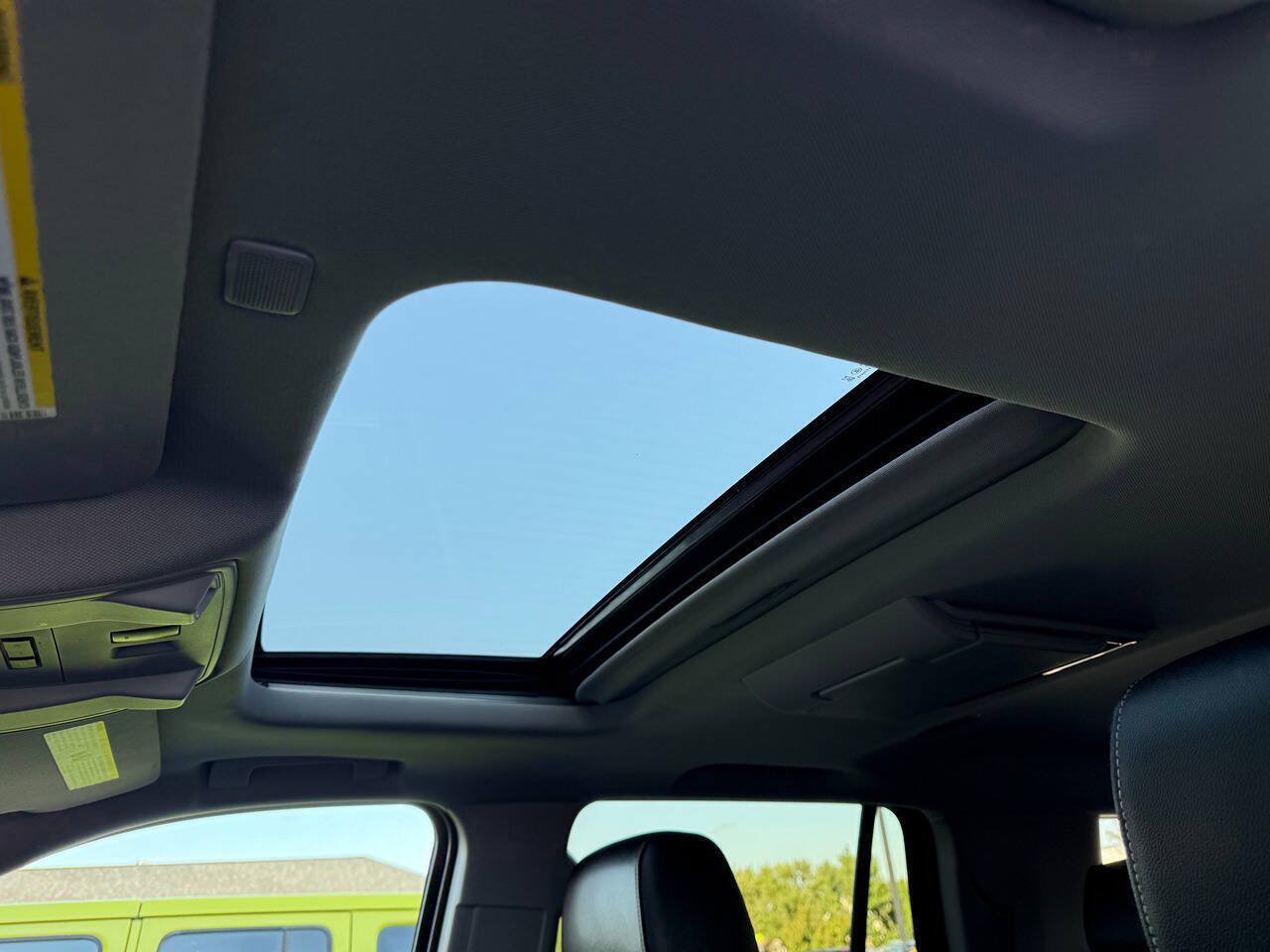 Used 2020 Chevrolet Tahoe Premier AWD/4WD image 17