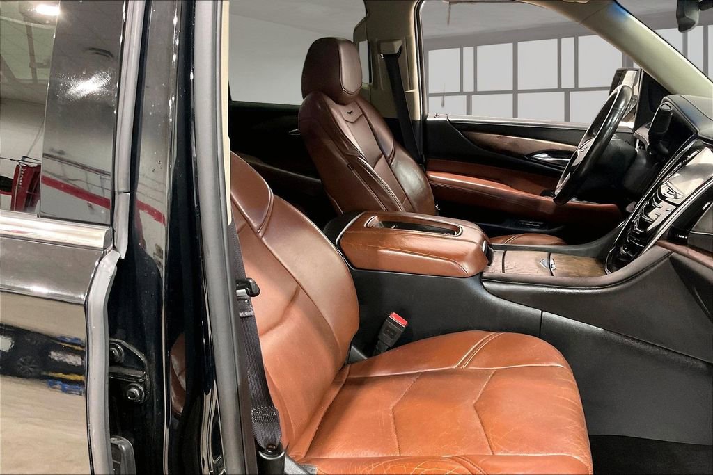 Used 2015 Cadillac Escalade ESV Premium image 7