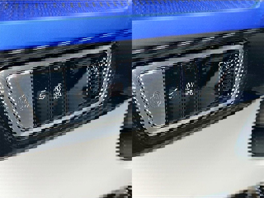 New 2026 Cadillac Optiq Luxury 1 image 9