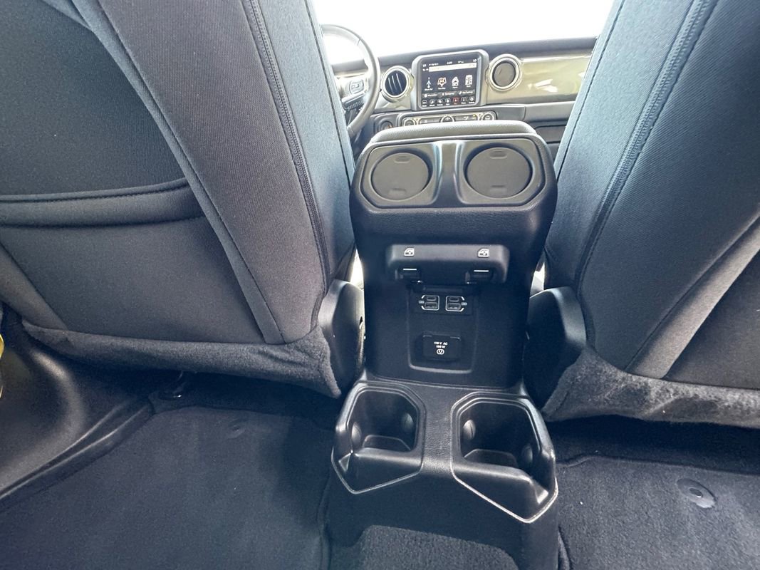 Used 2023 Jeep Wrangler Unlimited Sahara AWD/4WD image 36