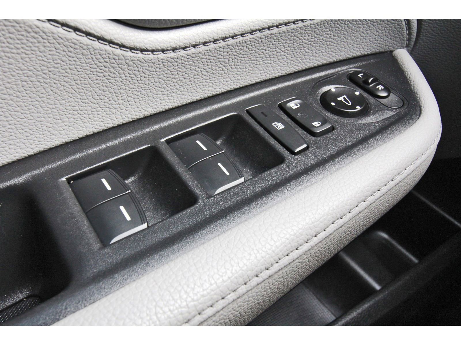 Used 2019 Honda Odyssey EX image 24