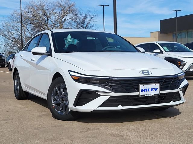 New 2026 Hyundai Elantra Blue