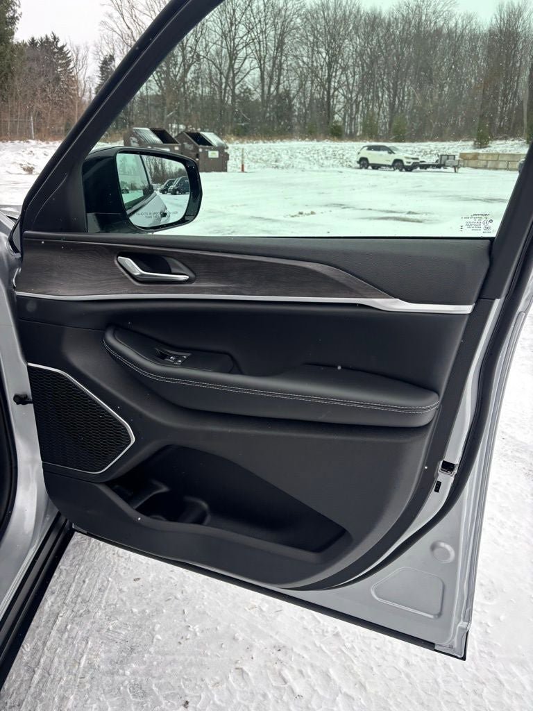 New 2026 Jeep Grand Cherokee Limited AWD/4WD image 22