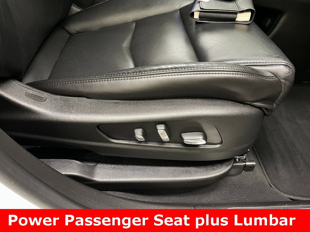 Used 2017 Cadillac XT5 Luxury w/ Driver Awareness Package image 14