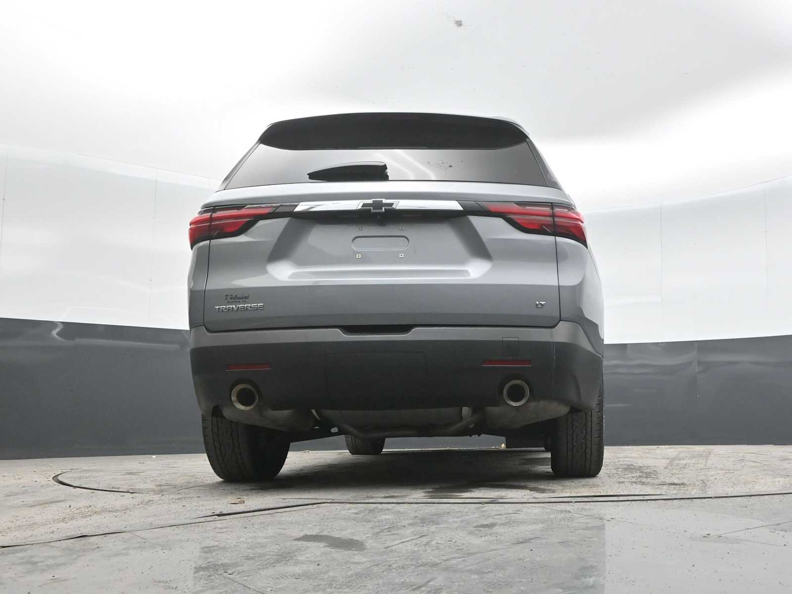 Used 2023 Chevrolet Traverse LT FWD image 31