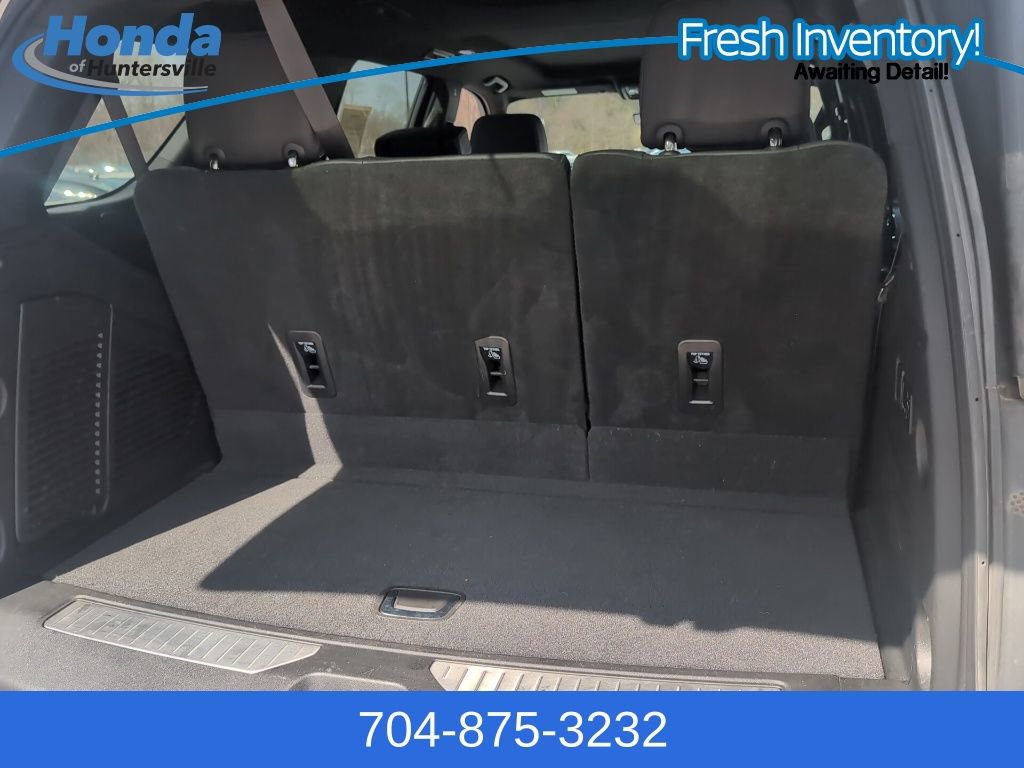Used 2023 Chevrolet Tahoe Premier w/ Premium Package AWD/4WD image 11