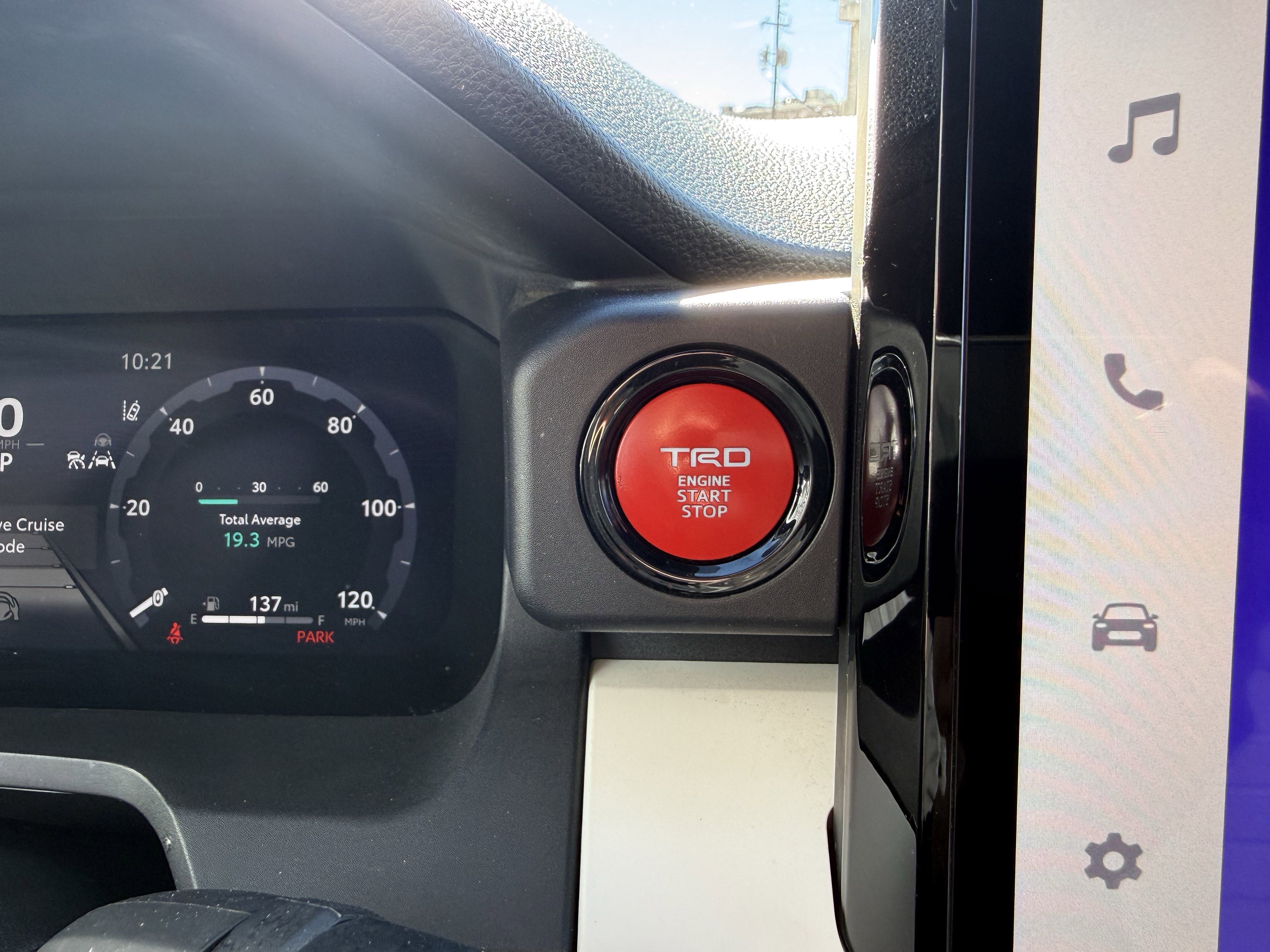 Certified 2024 Toyota Tacoma TRD Off-Road image 26